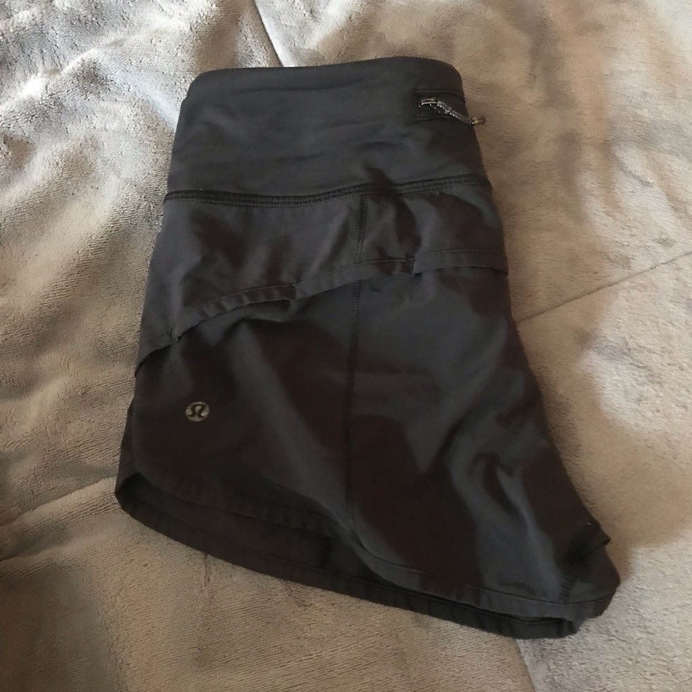 Lululemon Black Speed Shorts - Picture 3 of 3